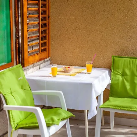 Tatil Evi Maric Mit Terrasse Und Balkon Podstrana