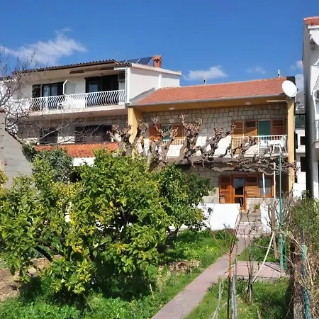 Maric Mit Terrasse Und Balkon Tatil Evi *