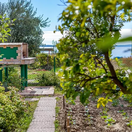 Maric Mit Terrasse Und Balkon Tatil Evi Podstrana